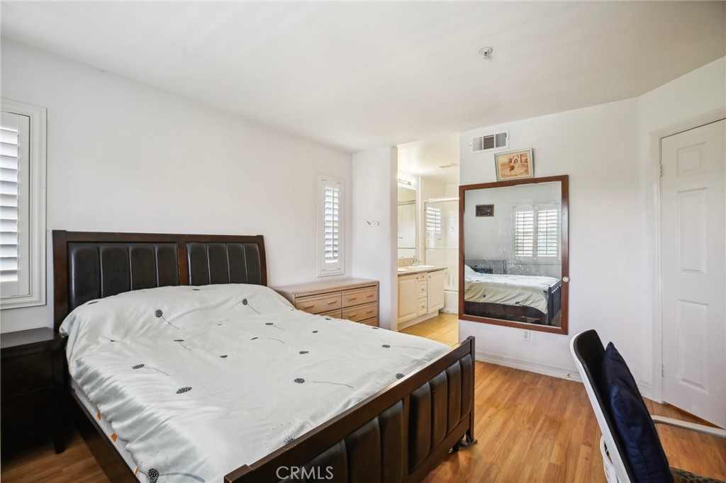 489 W Summerfield Circle