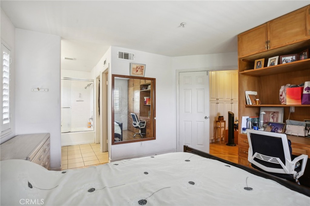 489 W Summerfield Circle