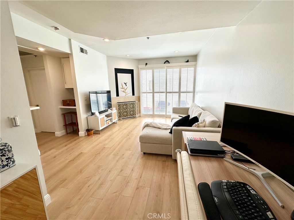 535 Magnolia Avenue 418