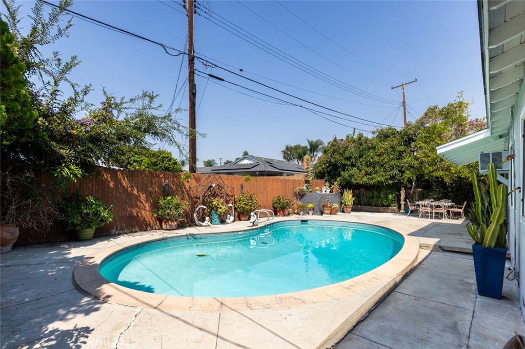 511 N Fonda Street
