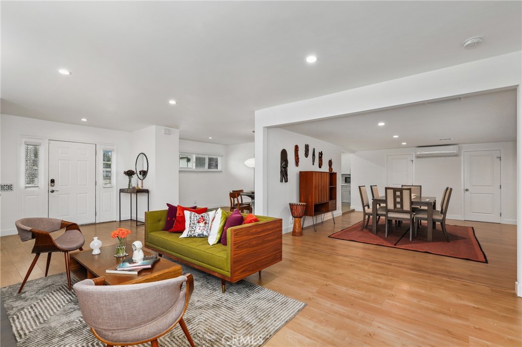 4237 Charlemagne Avenue