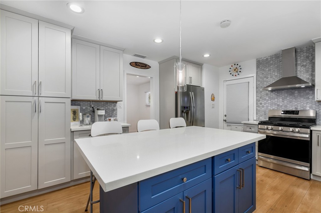 4237 Charlemagne Avenue