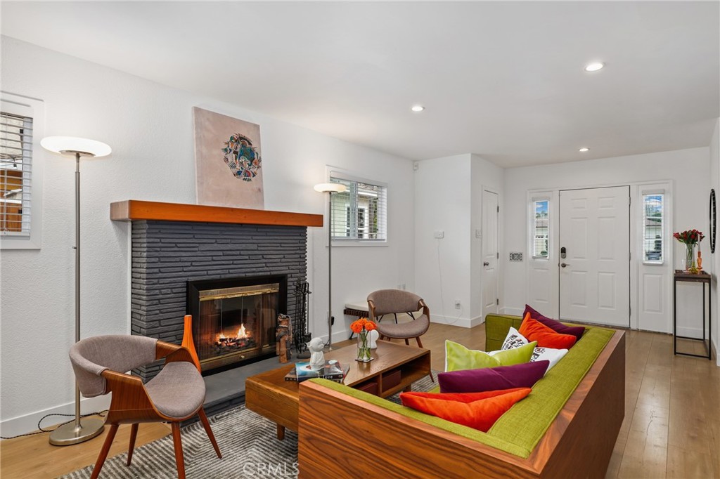 4237 Charlemagne Avenue