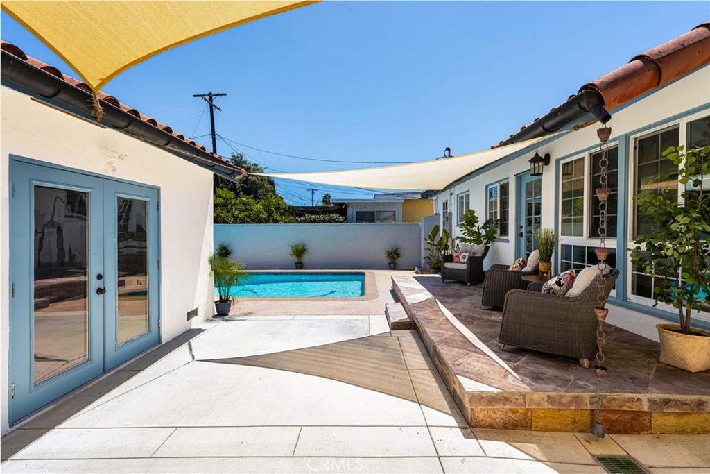 3684 Woodruff Avenue