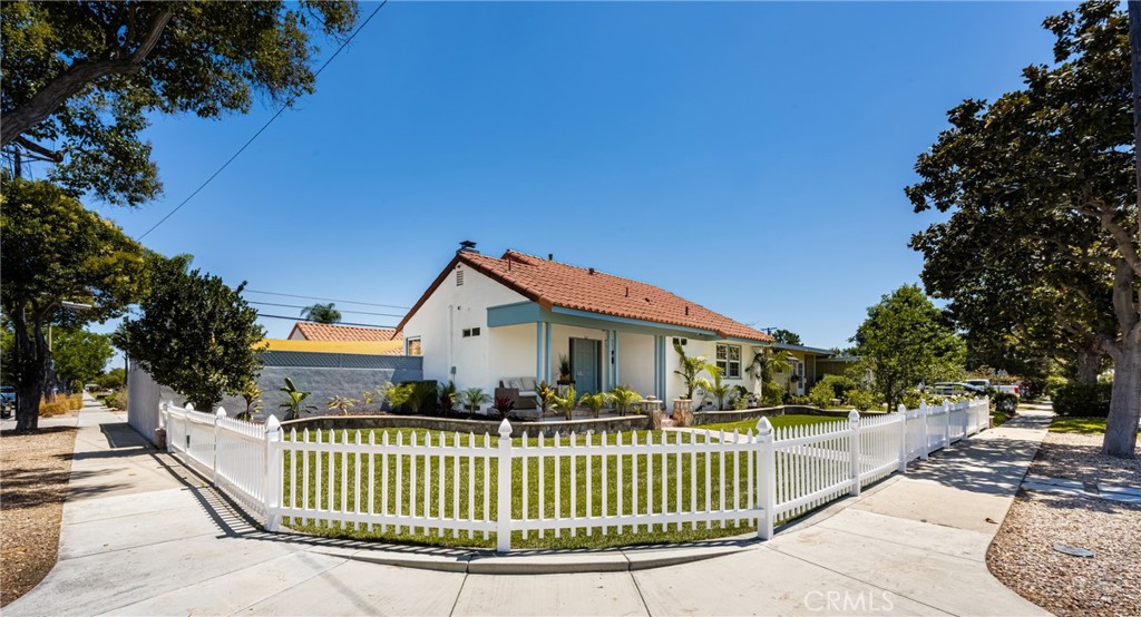 3684 Woodruff Avenue