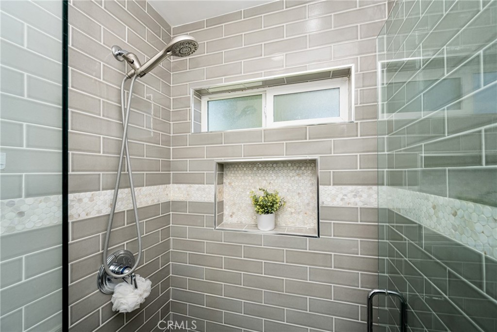 3684 Woodruff Avenue