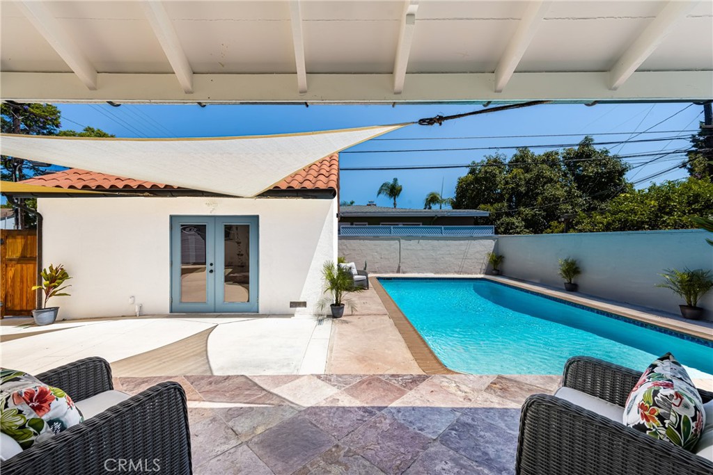 3684 Woodruff Avenue