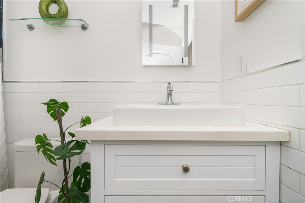 3684 Woodruff Avenue