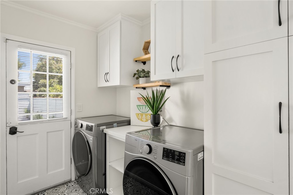 3684 Woodruff Avenue