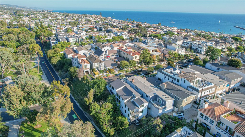 319 Heliotrope Avenue