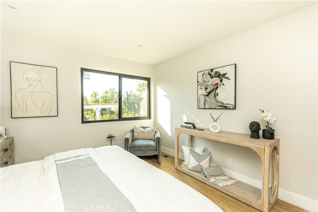 319 Heliotrope Avenue