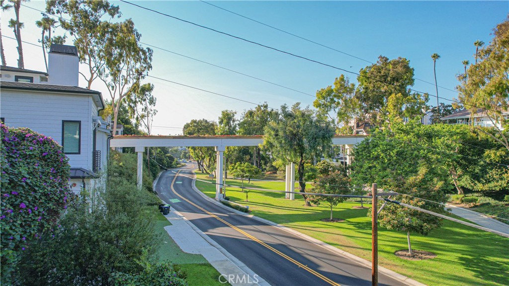 319 Heliotrope Avenue