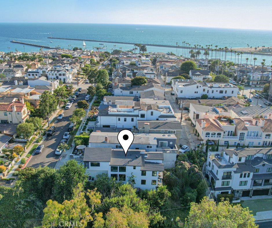 319 Heliotrope Avenue