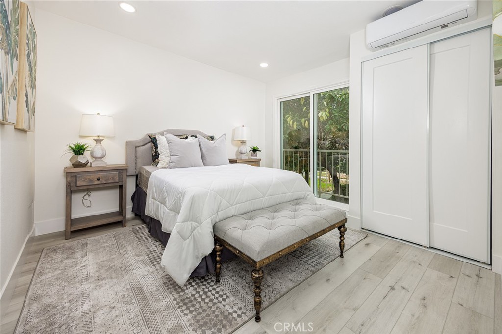 562 Avenida Sevilla D