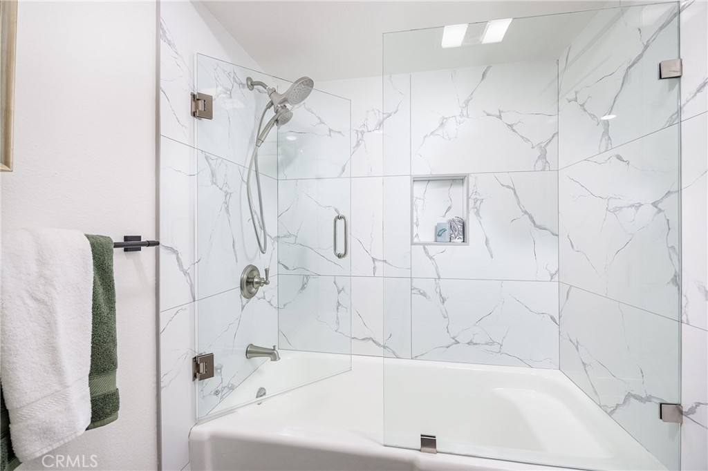 562 Avenida Sevilla D