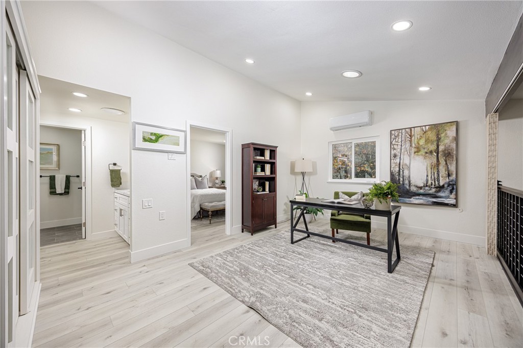 562 Avenida Sevilla D