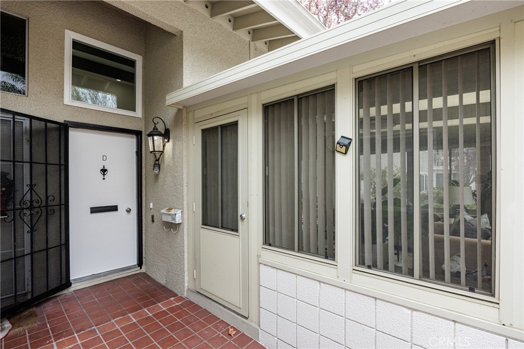 562 Avenida Sevilla D