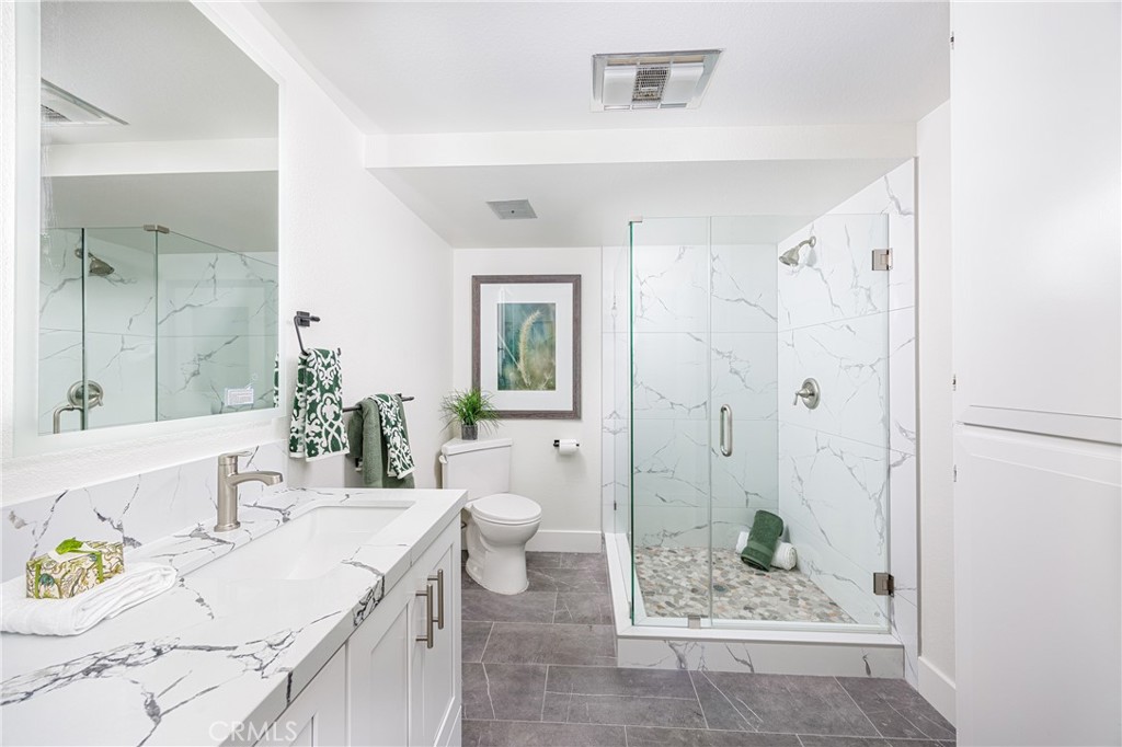 562 Avenida Sevilla D