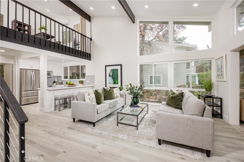 562 Avenida Sevilla D