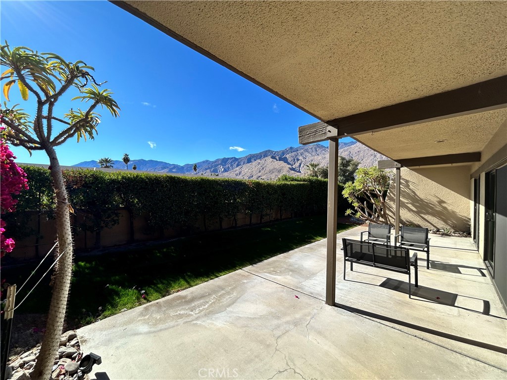 1473 Tiffany Circle S