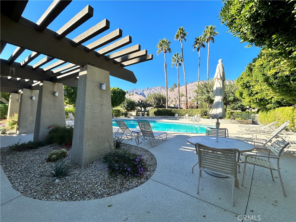 1473 Tiffany Circle S