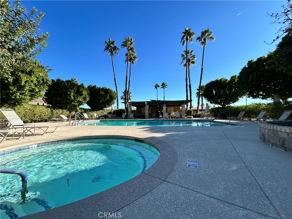 1473 Tiffany Circle S