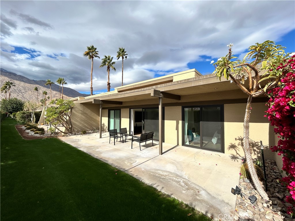 1473 Tiffany Circle S