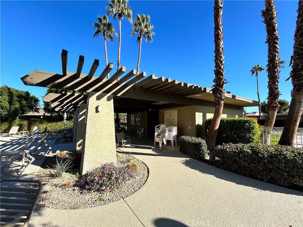 1473 Tiffany Circle S