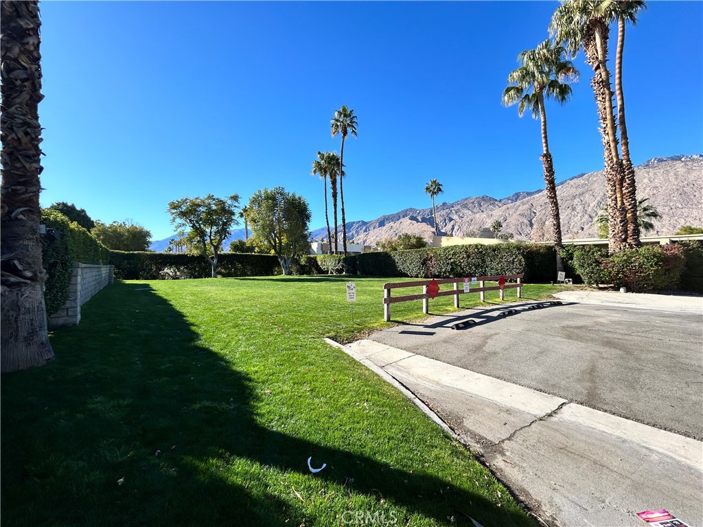 1473 Tiffany Circle S