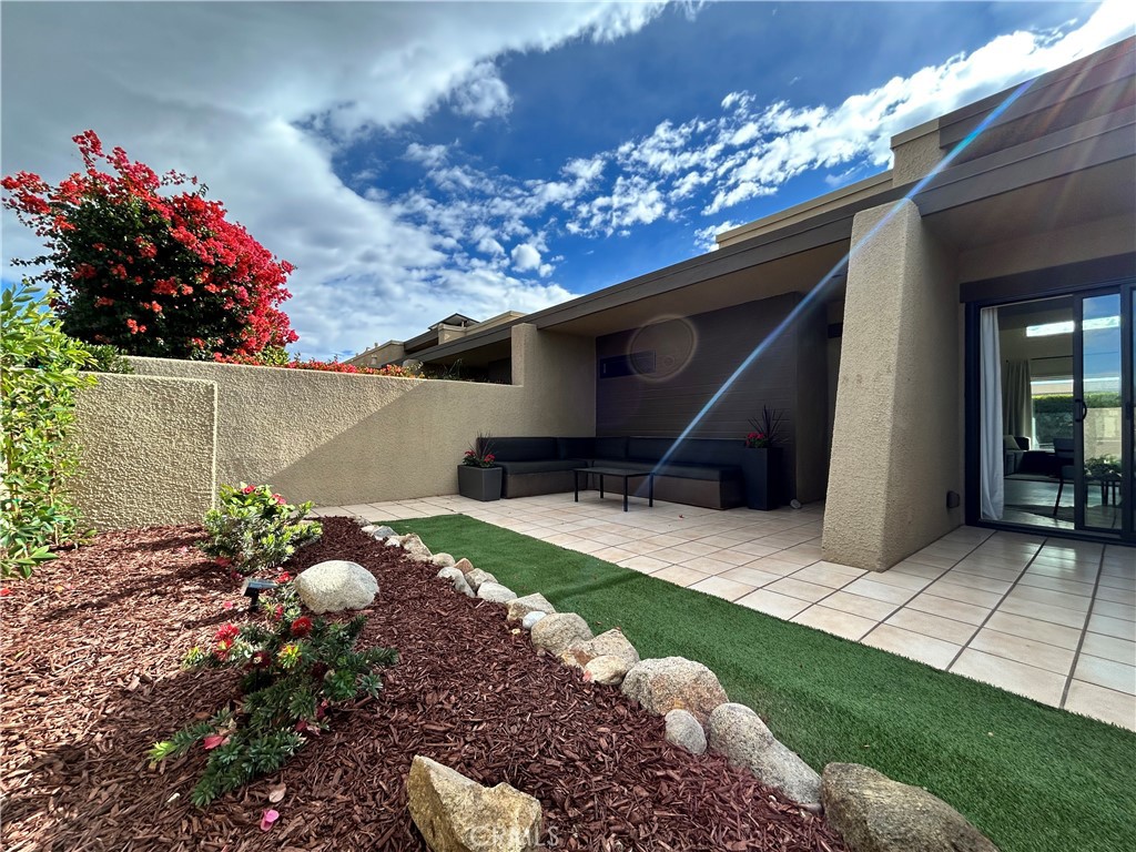 1473 Tiffany Circle S