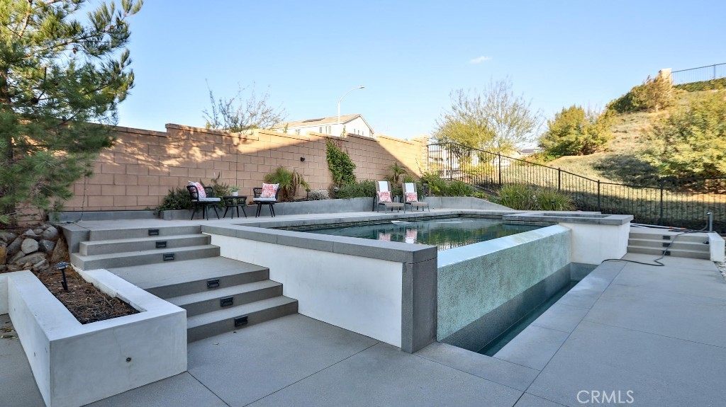 16776 Fleur Boulevard