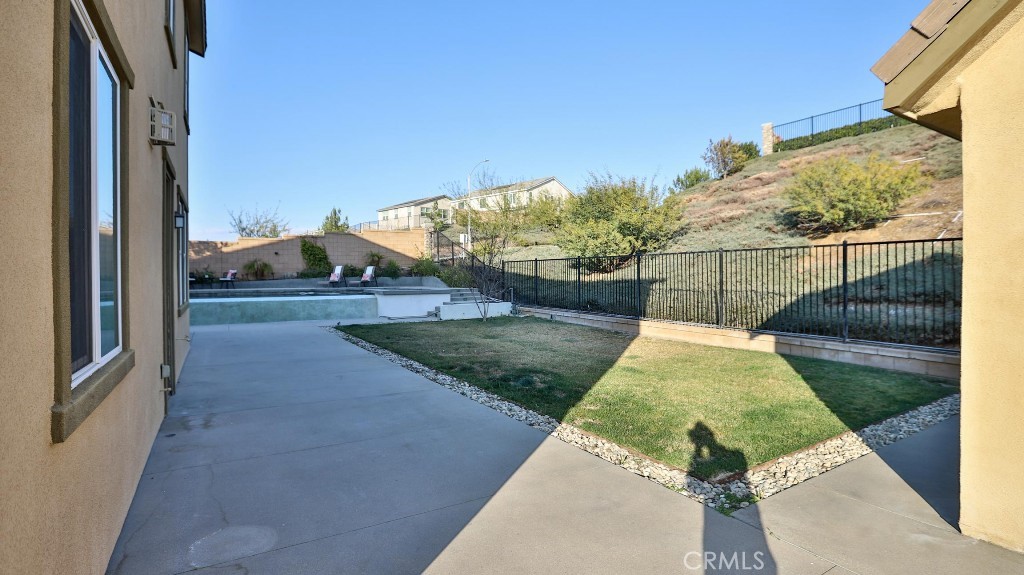 16776 Fleur Boulevard