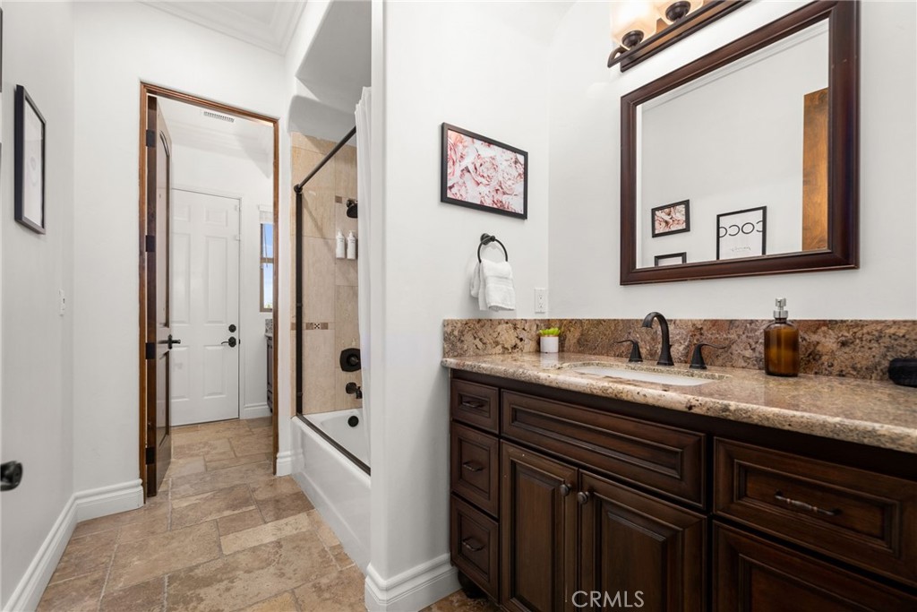 39625 Calle Cabernet