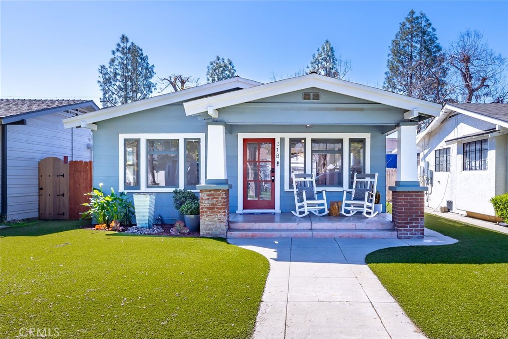 318 W Whiting Avenue