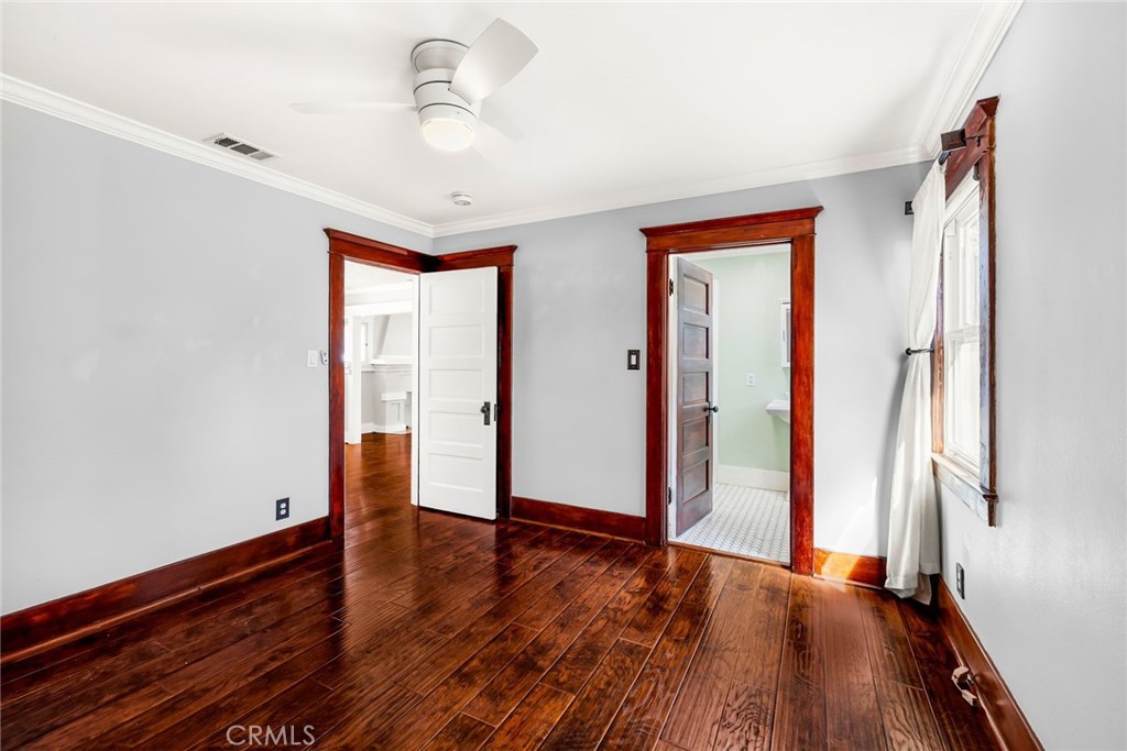 318 W Whiting Avenue