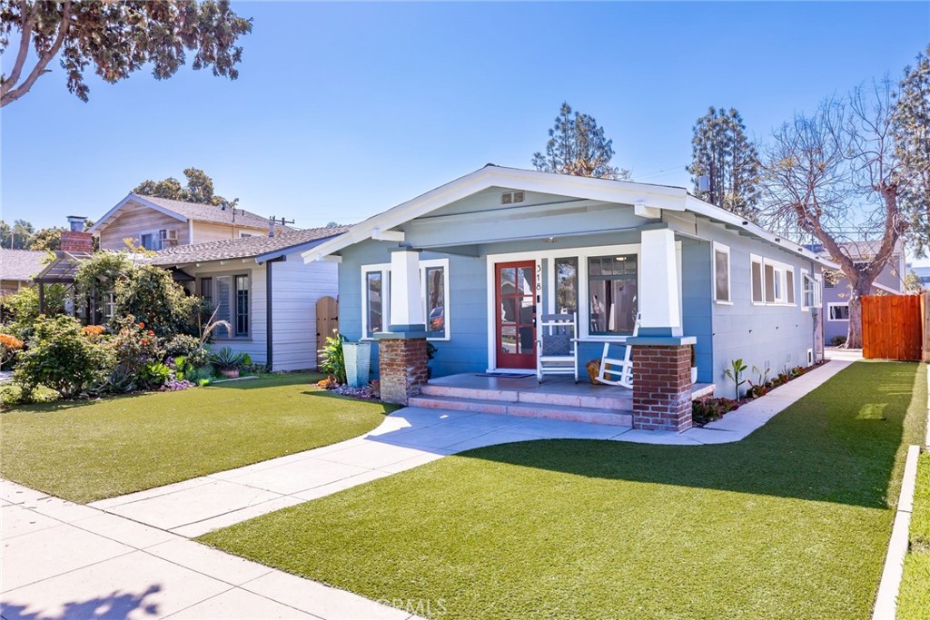 318 W Whiting Avenue