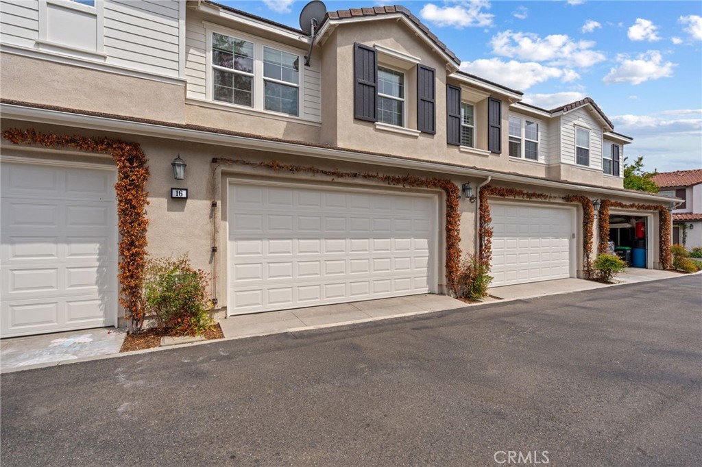 16 Fenix Street