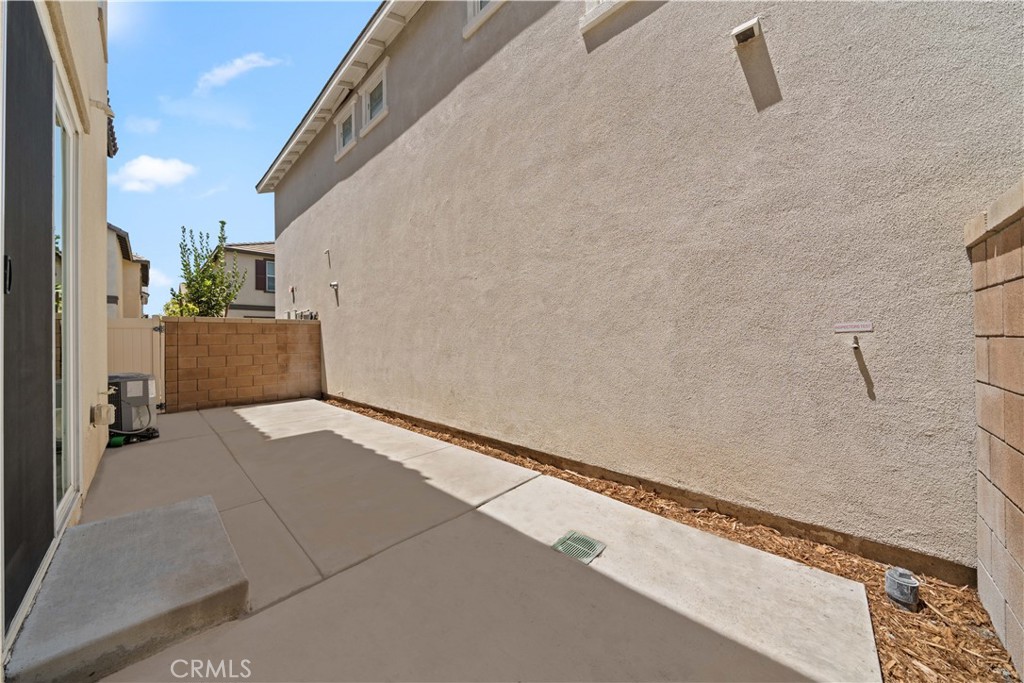 16007 Dexter Street