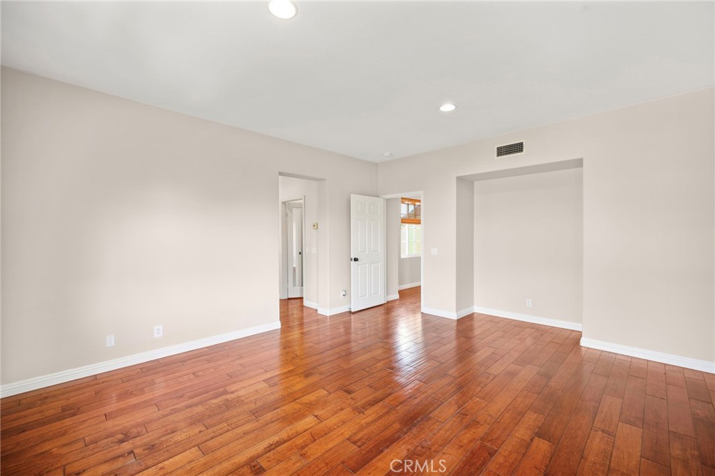 17 Plum Street