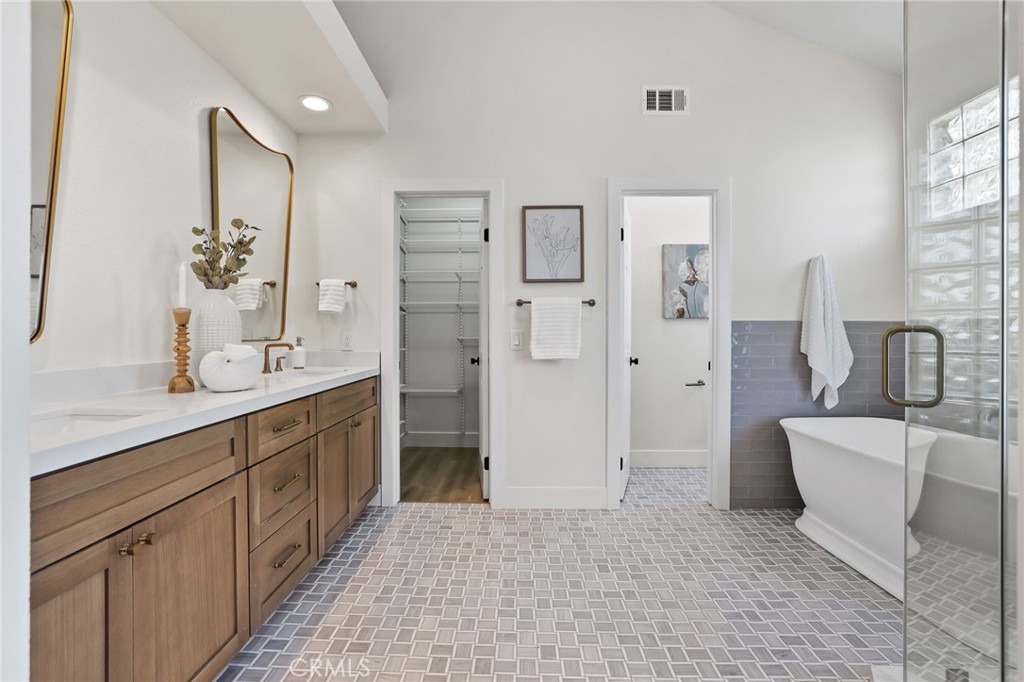 1602 Sea Horse Circle