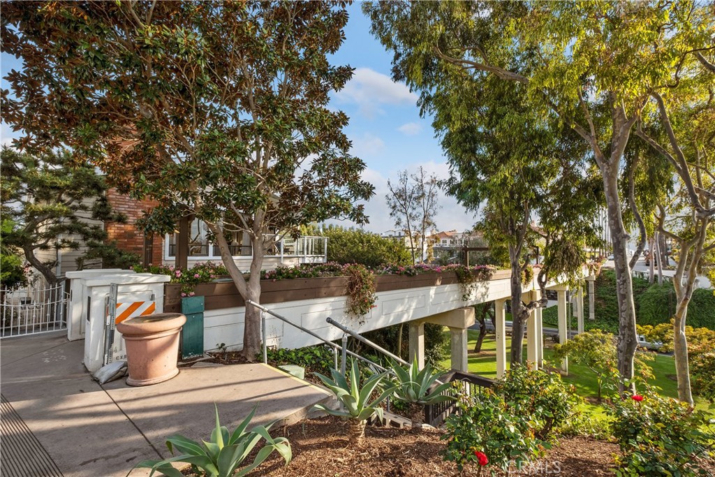 717 Marguerite Avenue