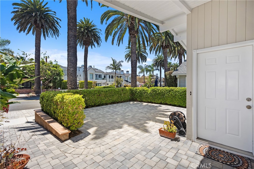 717 Marguerite Avenue