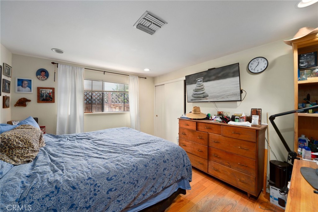 275 Flower Street