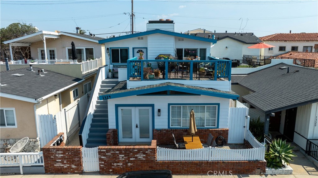 1324 W Balboa Boulevard