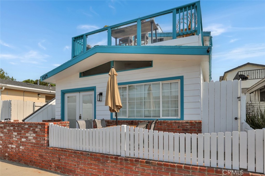 1324 W Balboa Boulevard