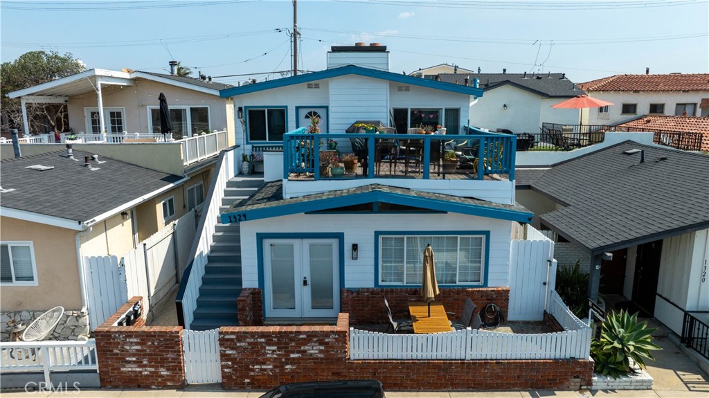 1324 W Balboa Boulevard