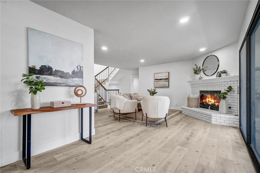 11105 Linda Lane D