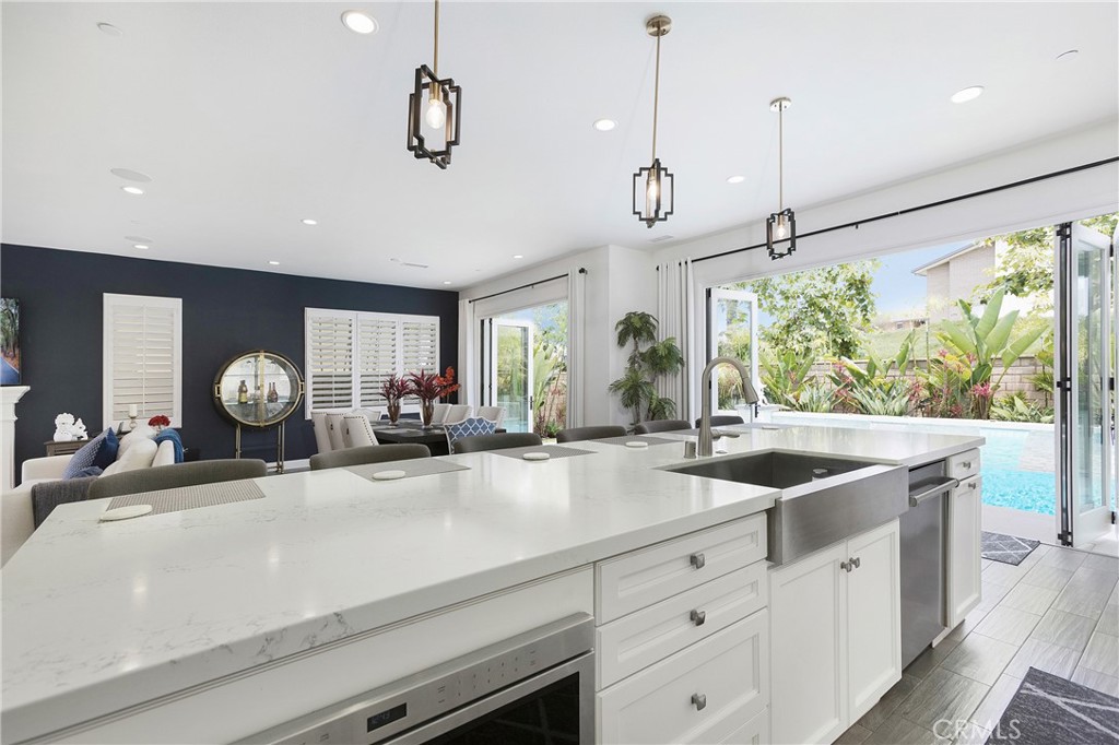 115 Via Bellas Artes