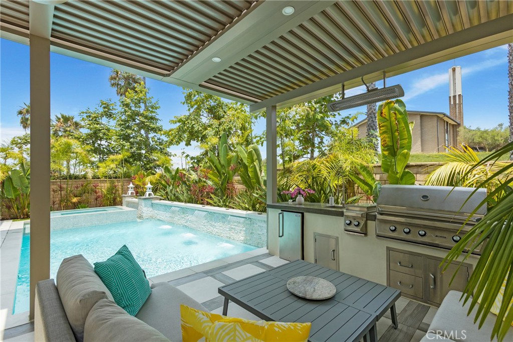 115 Via Bellas Artes