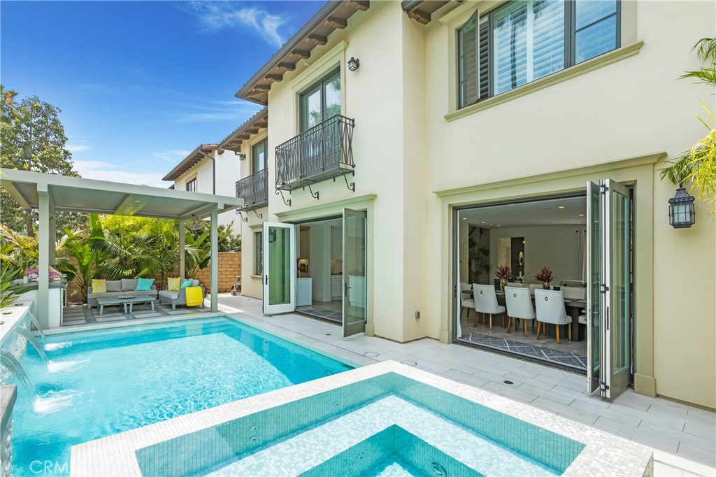 115 Via Bellas Artes